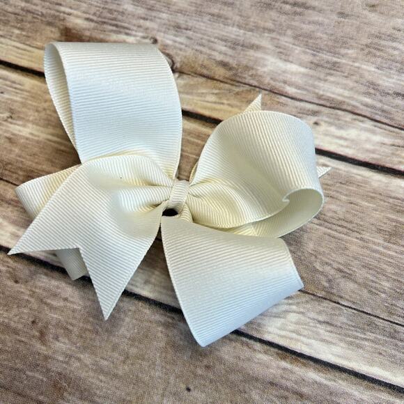 Matilda Jane Ivory Hair Bow - Picture 2 of 3
